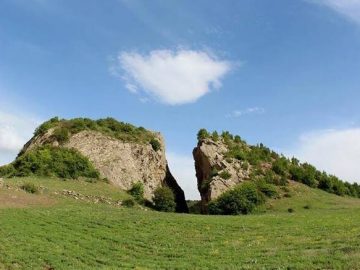 ثبت ملی بشکافته سنگ و عروس طله سیاهکل !