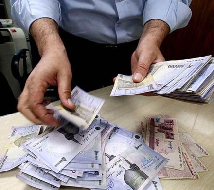میزان حقوق و عیدی کارکنان دولت در سال ۱۴۰۳!