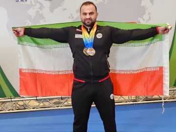 افتخار آفرینی ورزشکار لاهیجانی در مسابقات پاورلیفتینگ آسیا در مالزی!