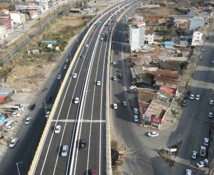 تقاطع غیرهمسطح میدان گیل لاهیجان زیر بار ترافیک رفت!