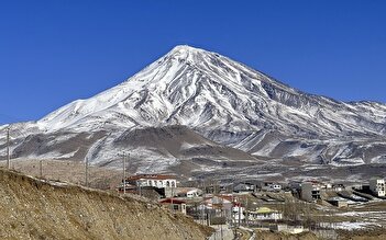 چهره دماوند با برف تازه زمستانی شد