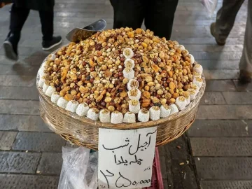 هزینه سفره شب یلدا ۱۴۰۴ چقدر آب میخورد؟