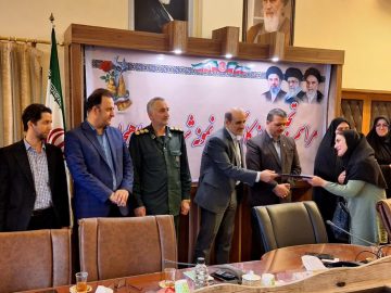 آیین تجلیل از کارگران نمونه شهرستان لاهیجان/ توجه جدی به مطالبات جامعه کارگری