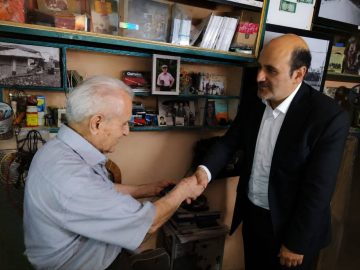 تقدیر از دو هنرمند عکاس لاهیجانی