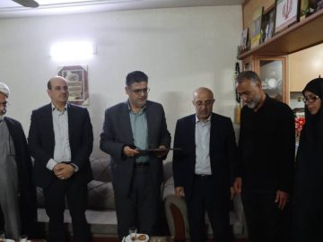 دیدار با خانواده شهید سرافراز ناو دنا محمدرضا حسینپور در لاهیجان